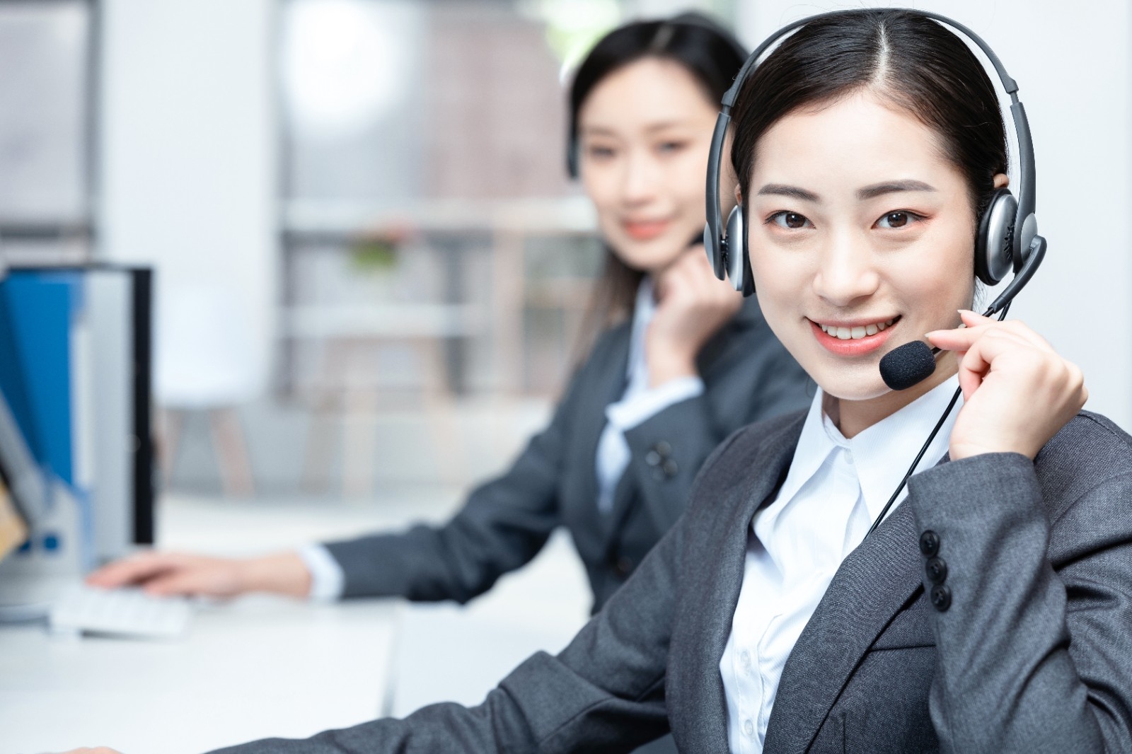 攝圖網(wǎng)_501226945_客服團(tuán)隊(duì)群體（企業(yè)商用）.jpg
